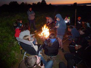 Stockbrot am Lagerfeuer - Copyright: Bernd Hirschmann