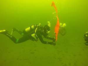 AK Tauchsicherheit und Rettung - Boje steigen lassen